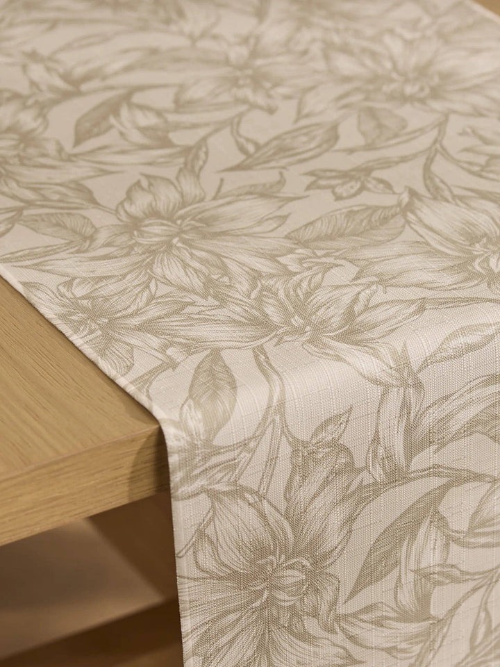 Alba Table Runner, 16" x 90"