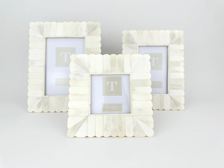 Scalloped Picture Frame