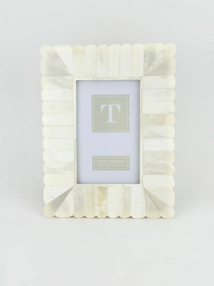 Scalloped Picture Frame