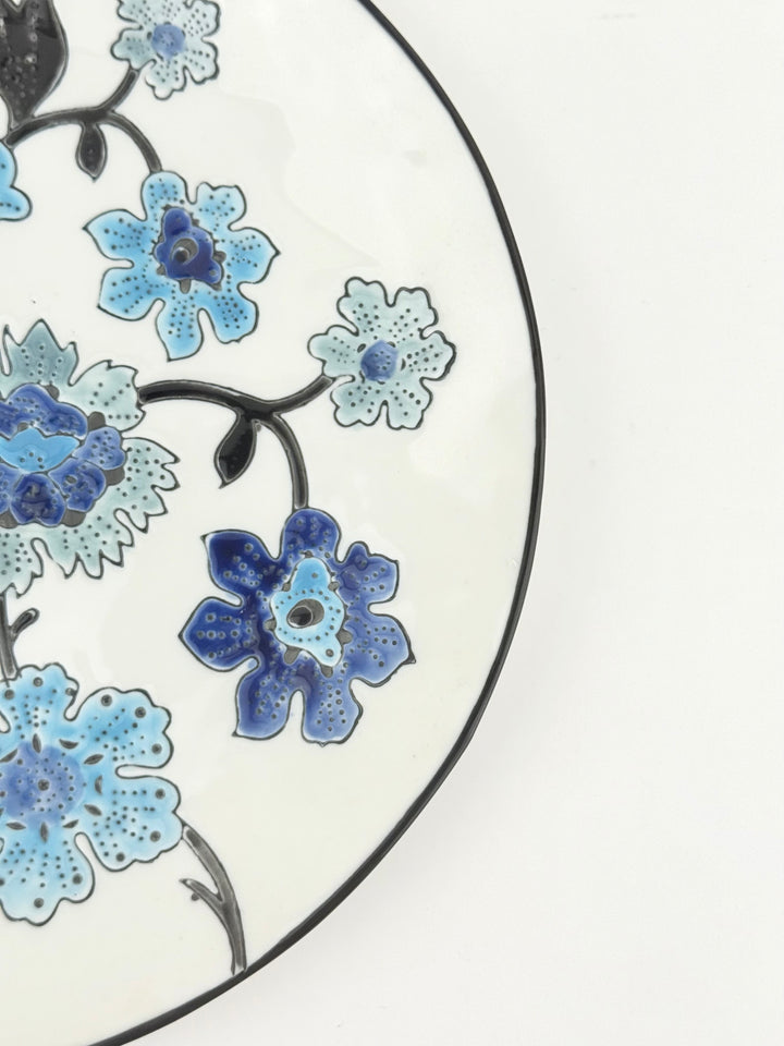 Periwinkle Vine Pattern Dinner Plate