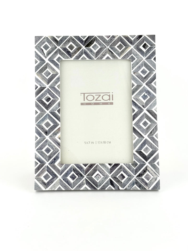 Diamond Pattern Picture Frame