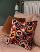 Bloomsbury Pillow, 18"