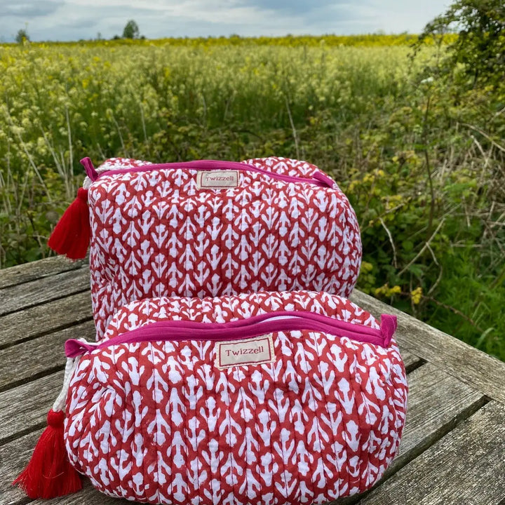 Red Quilted Wash Bag, Medium
